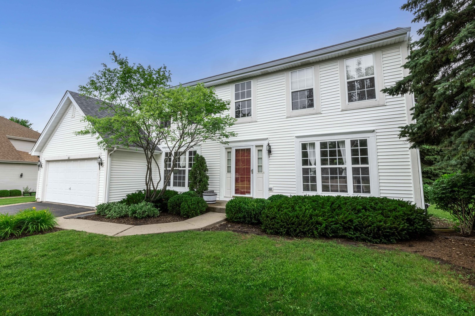 Property Photo:  303 Oak Grove Drive  IL 60084 