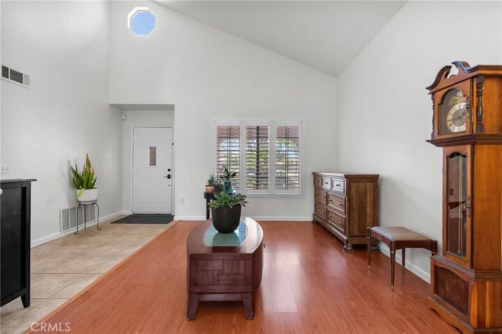 Property Photo: 2512 Mildwood Court CA 93536