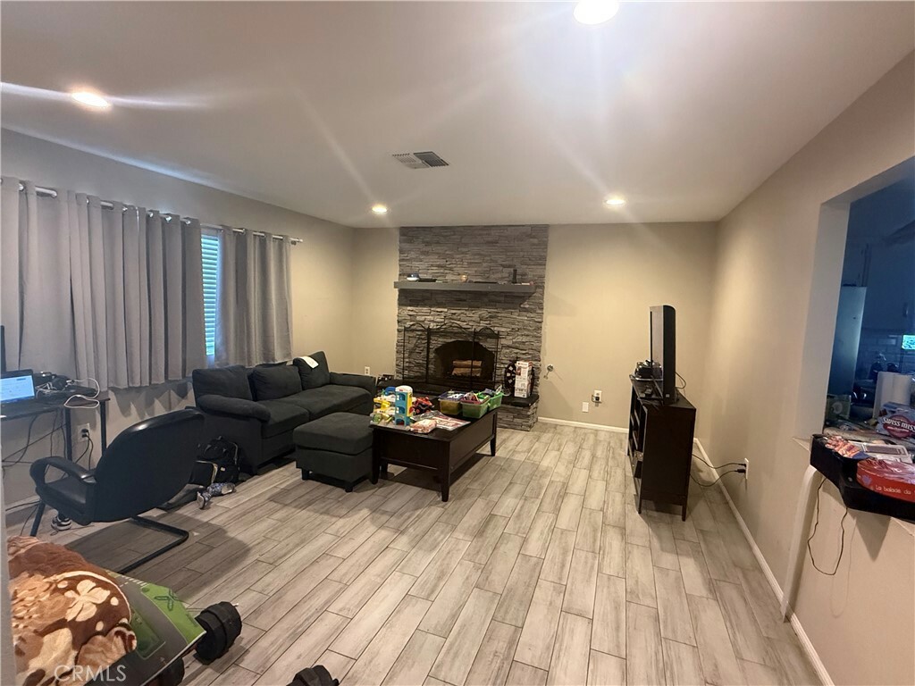 Property Photo: 425 Whicha Way CA 92544