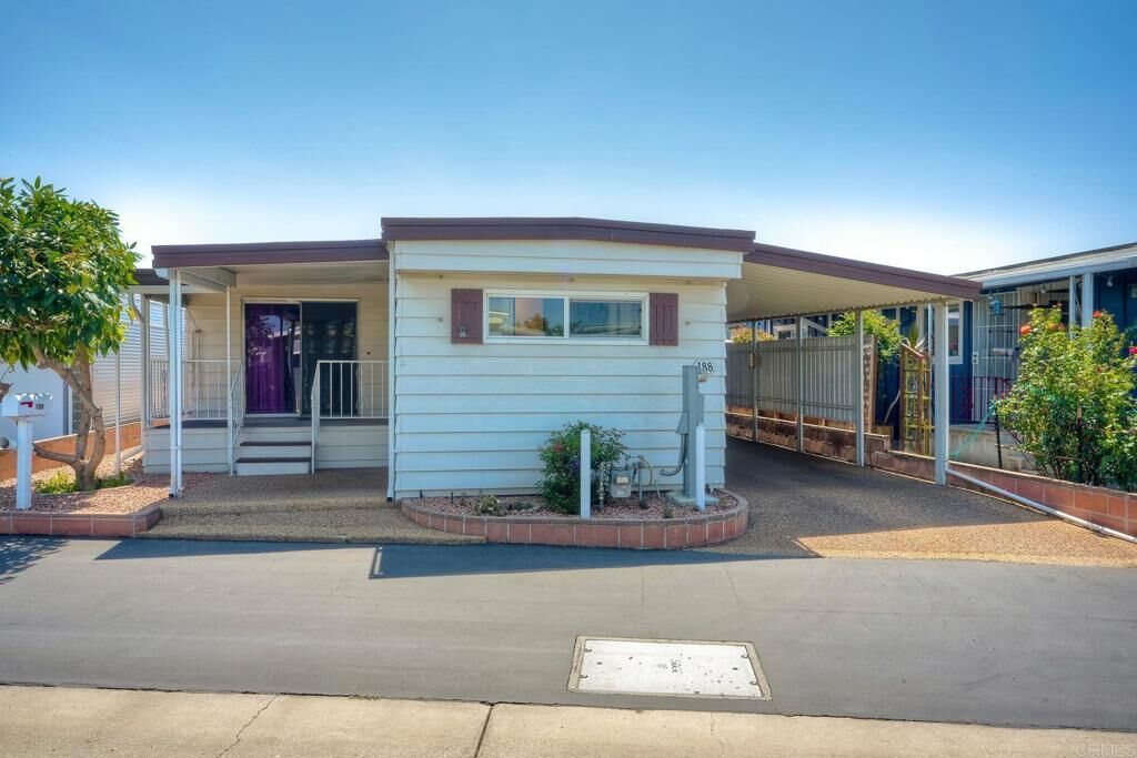 Property Photo:  188 Flicker Ln Ln  CA 92057 