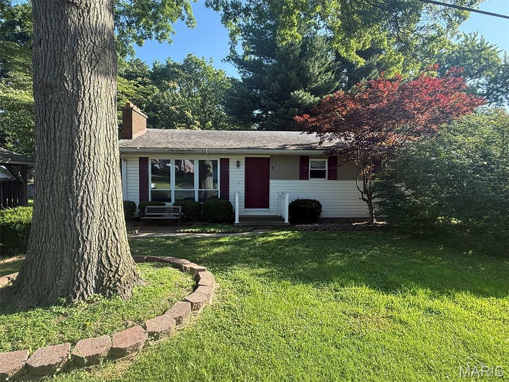 Property Photo: 5 Mary Ann Drive IL 62208