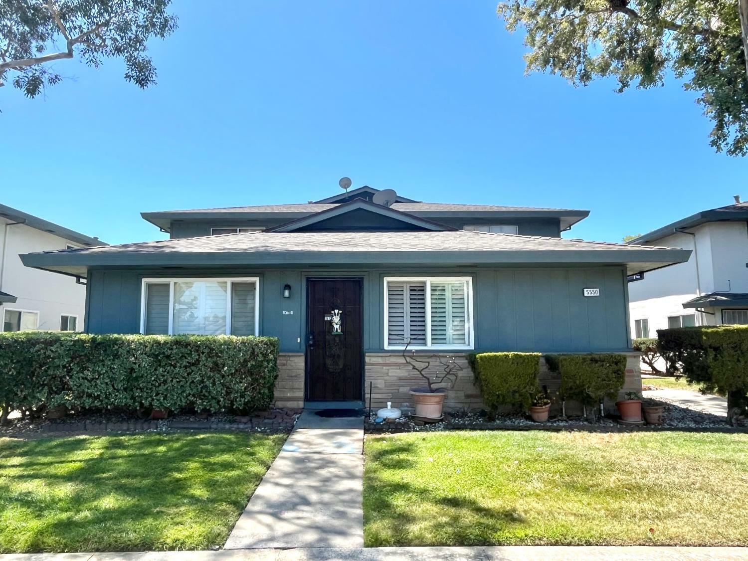 5550 Spinnaker Drive 1  San Jose CA 95123 photo