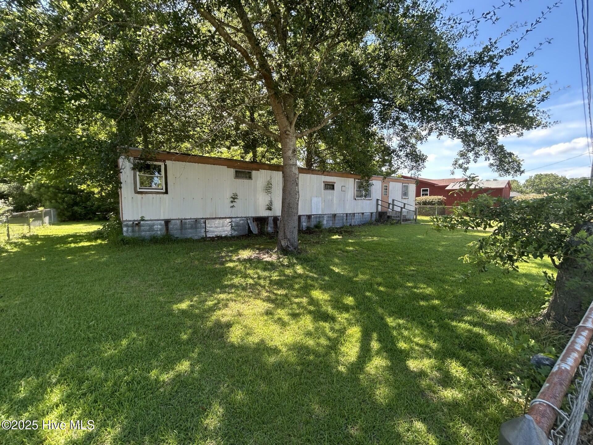 Property Photo: 104 Seahawk Court NC 27939