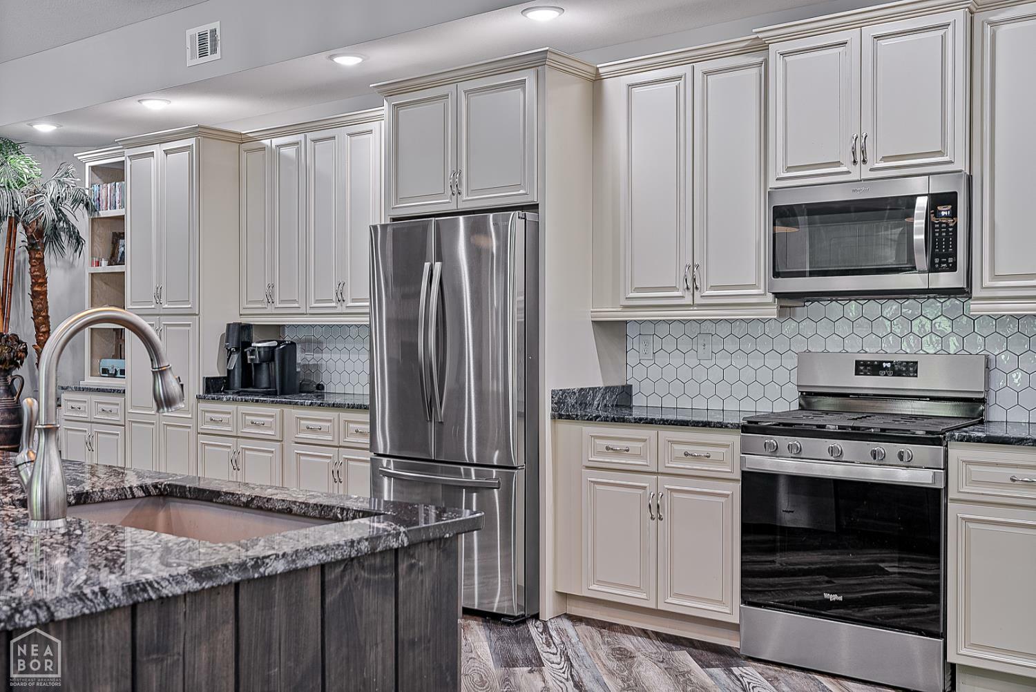 Property Photo:  8203 Oak Creek Lane  AR 72432 