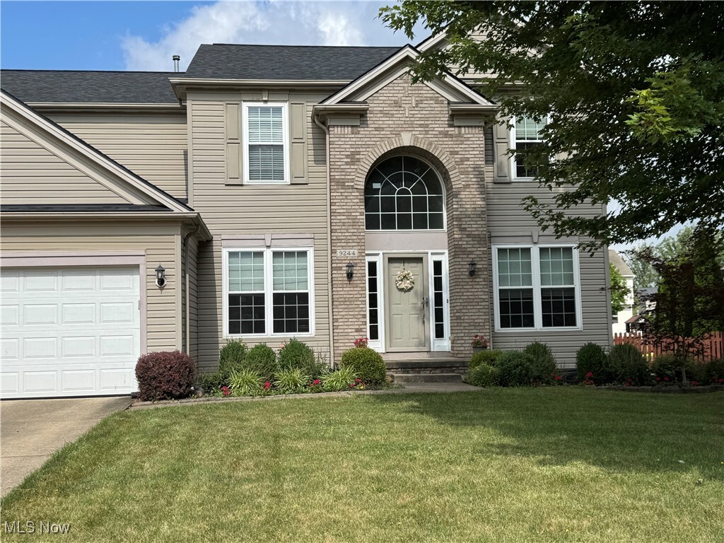Property Photo:  9244 Victoria Lane  OH 44039 