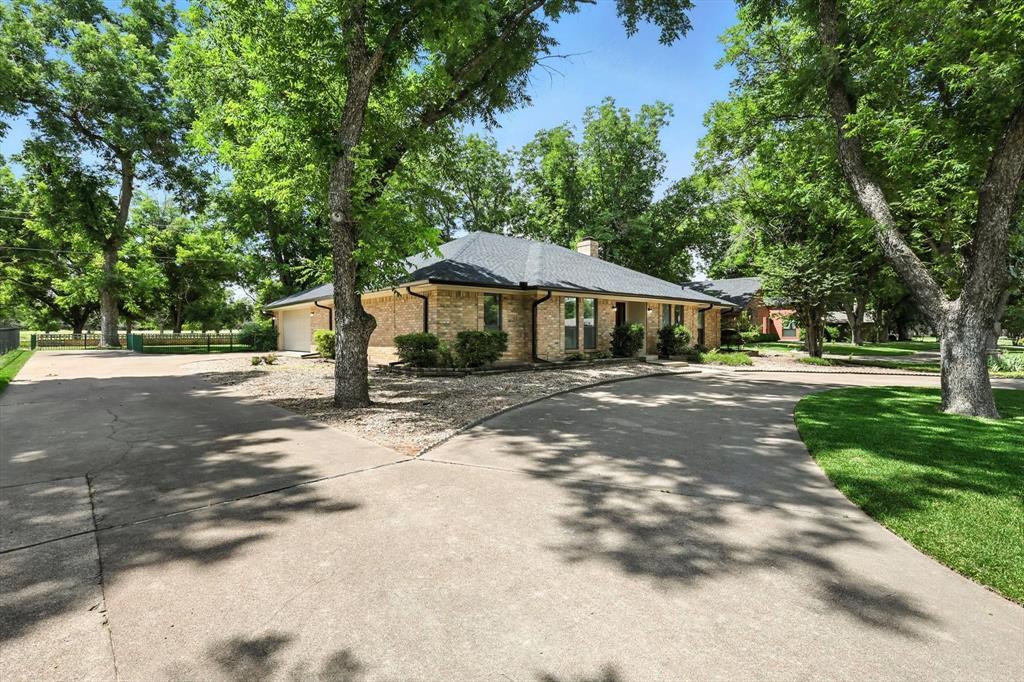 7205 Westover Drive  Granbury TX 76049 photo