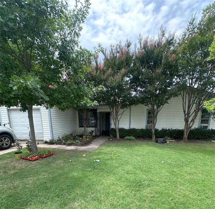 116 Maxwell Road  Hackberry TX 75036 photo