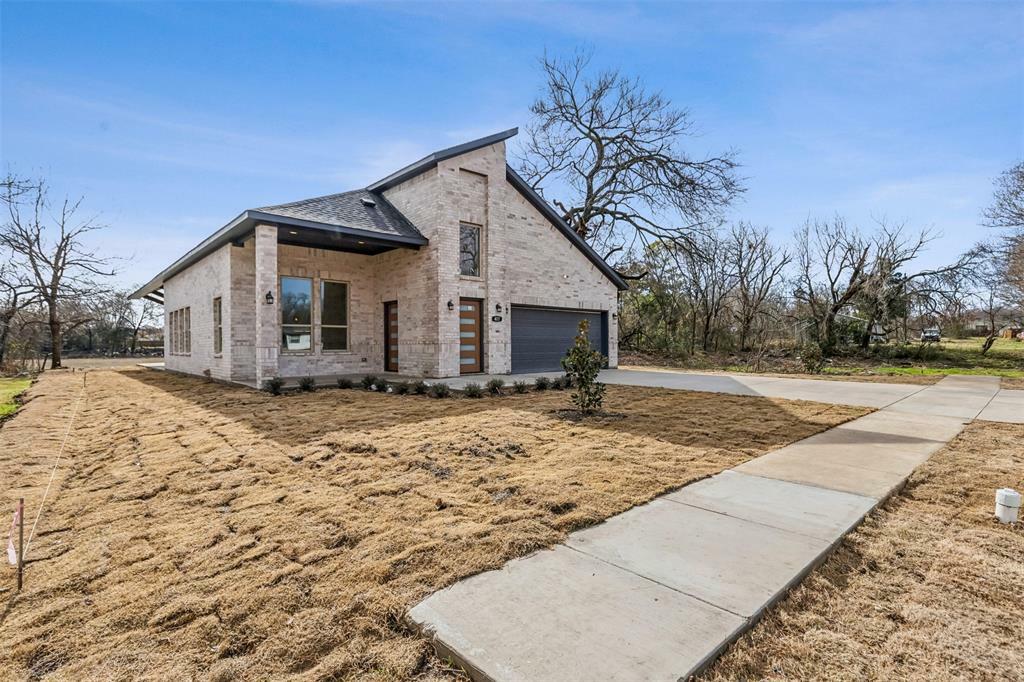 Property Photo: 417 Hood Street TX 75160
