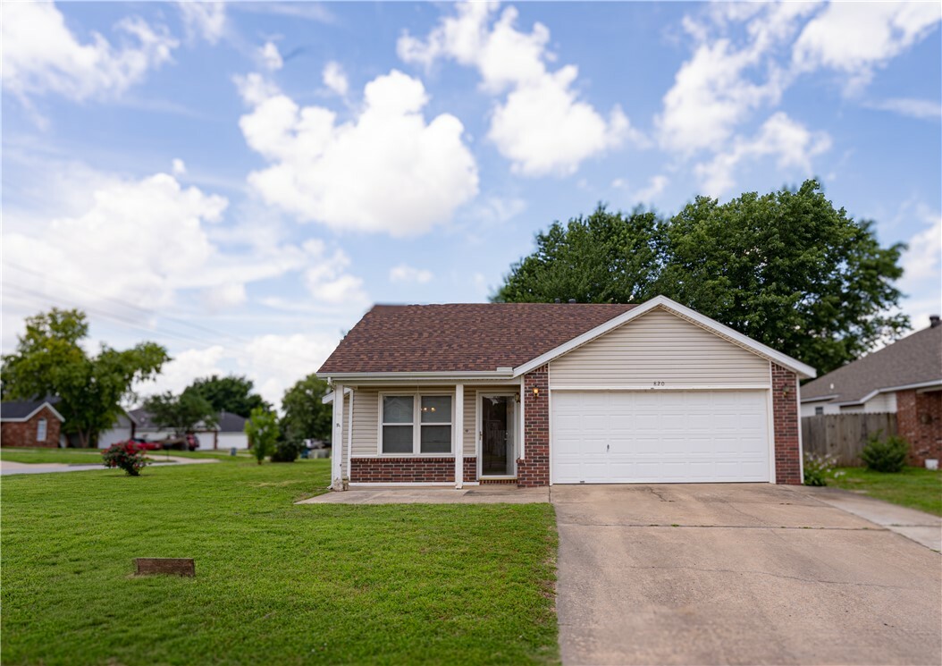 820 SW Arrowhead Drive  Bentonville AR 72712 photo