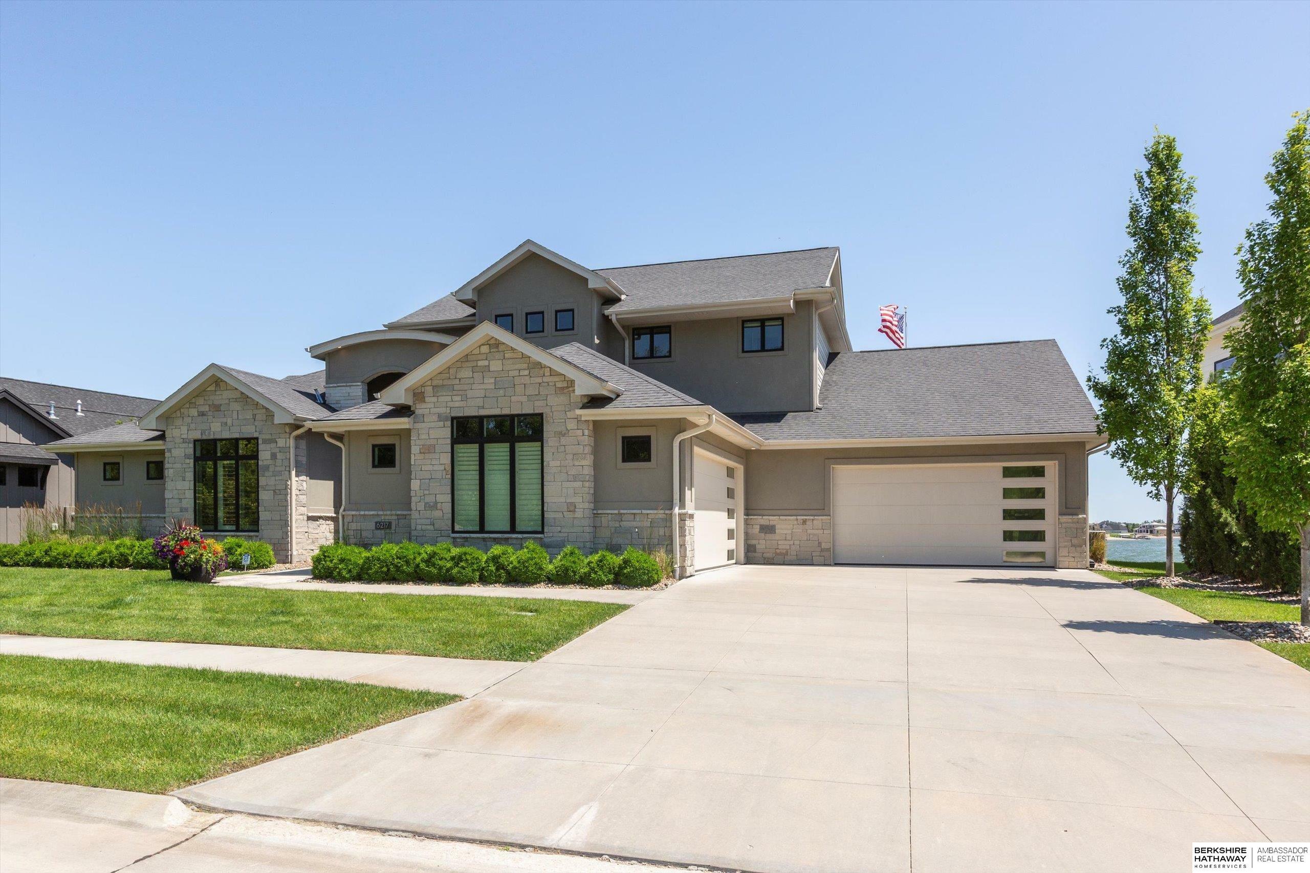 Property Photo: 6217 N 295th Street NE 68064
