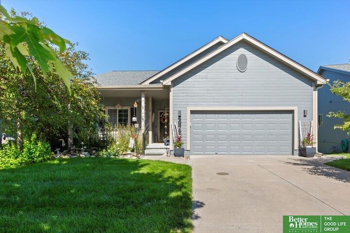 4972 N 165th Street  Omaha NE 68116 photo