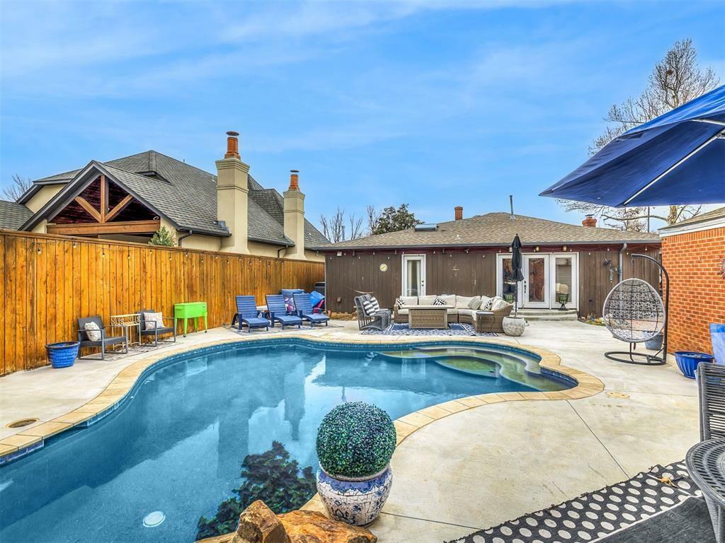 Property Photo: 1109 Bedford Drive OK 73116