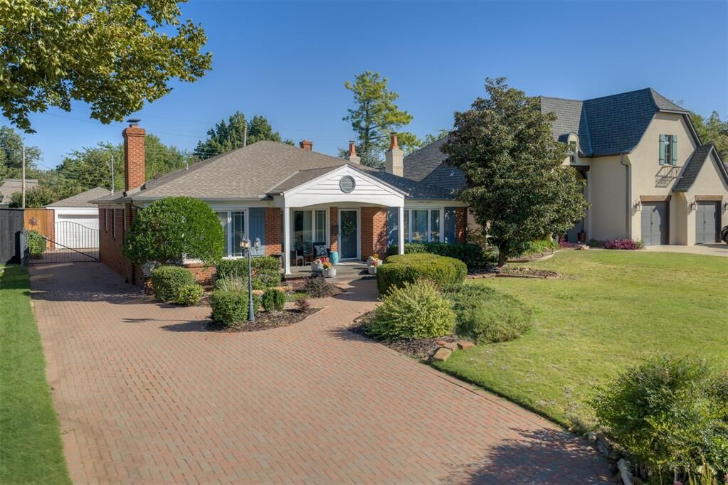Property Photo: 1109 Bedford Drive OK 73116
