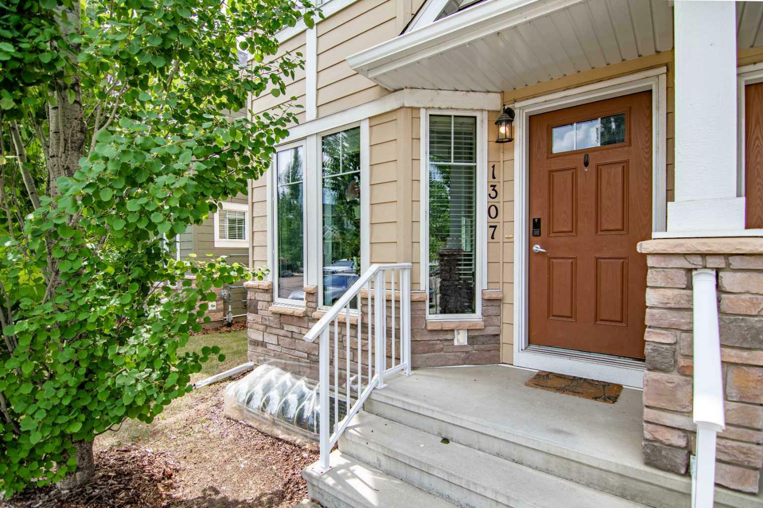 Property Photo: 30 Carleton Avenue 1307 AB T4P 0M8