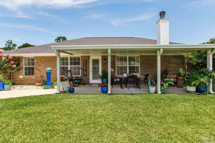 Property Photo: 9141 Daytona Dr FL 32506