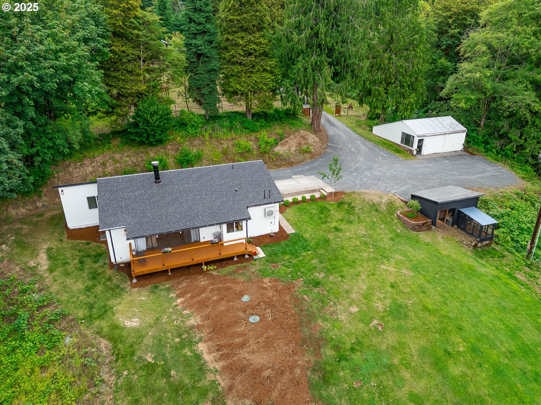 Property Photo: 3606 NE Etna Rd WA 98674
