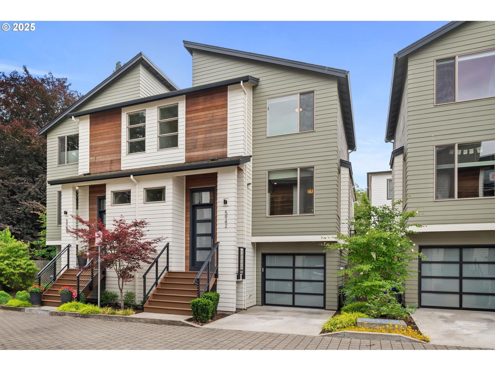 Property Photo:  5942 NE 42nd Ave  OR 97218 