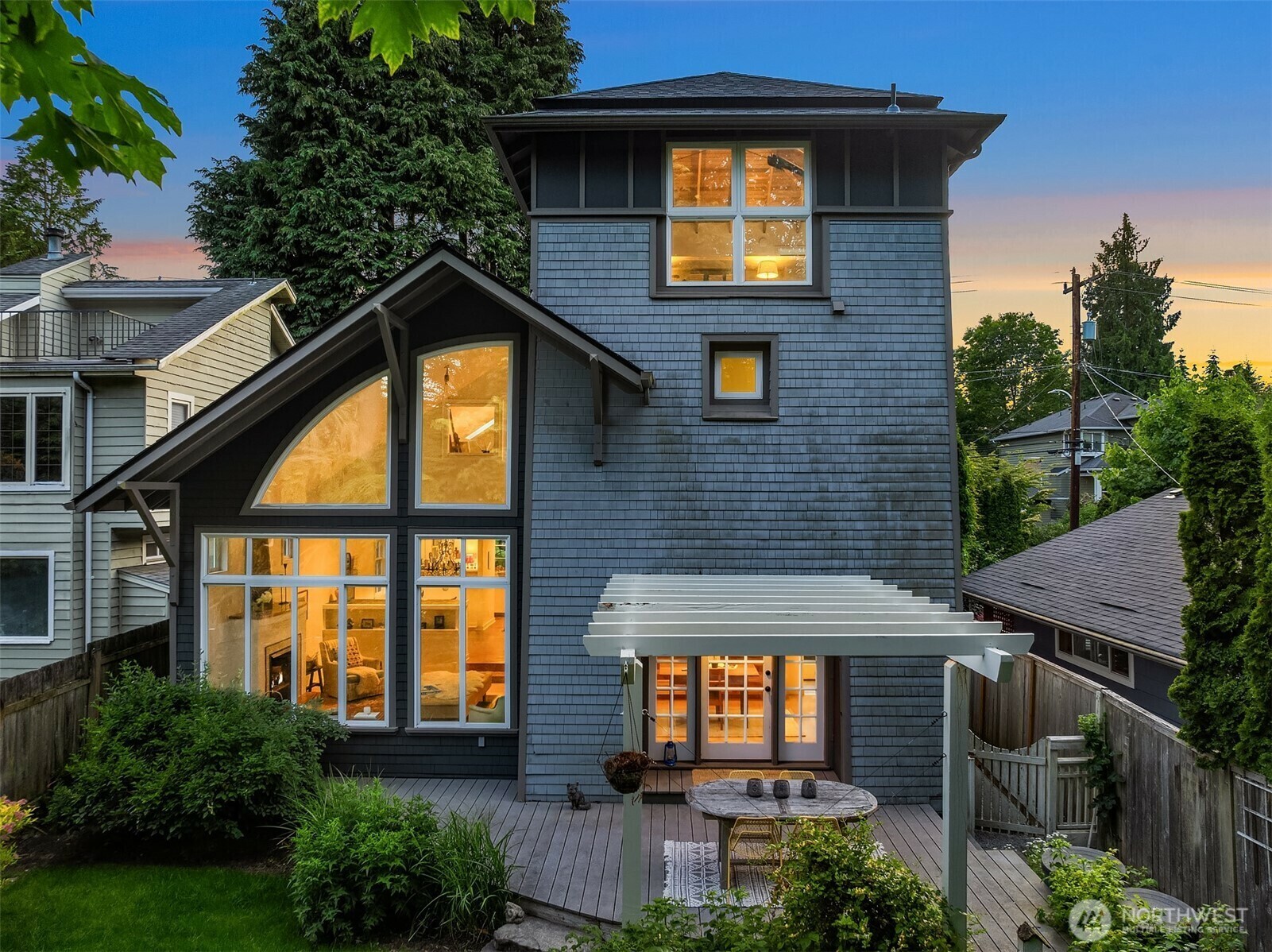 4512  35th Avenue W  Seattle WA 98199 photo