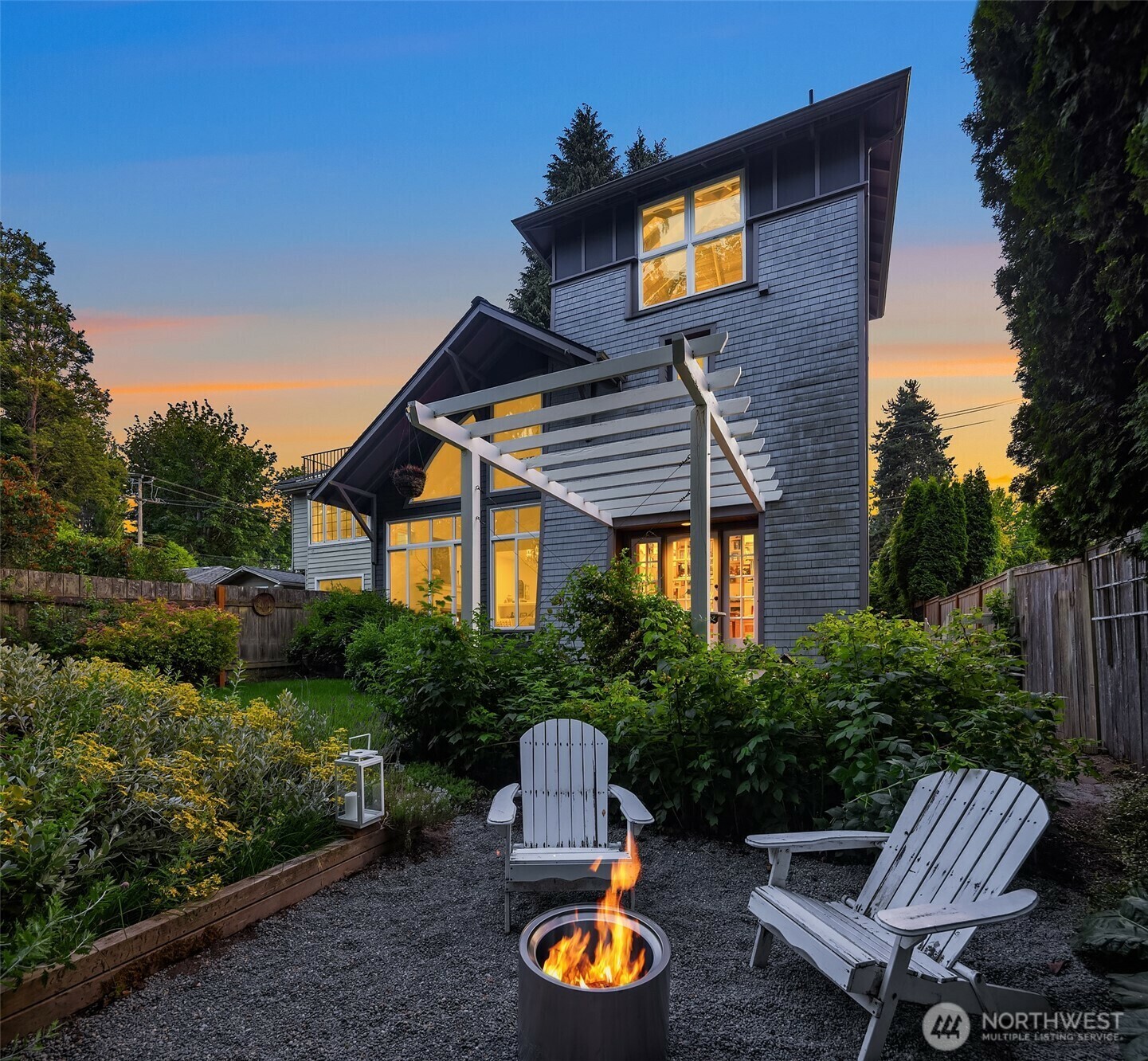 Property Photo:  4512  35th Avenue W  WA 98199 