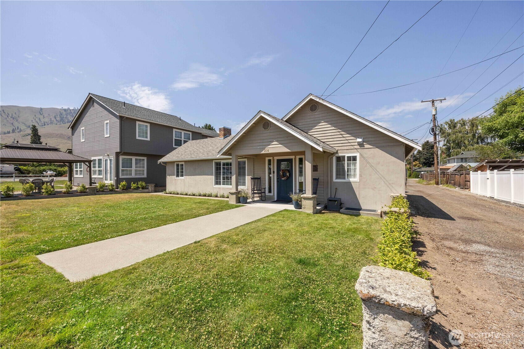 Property Photo: 214 S Bradley Street WA 98816