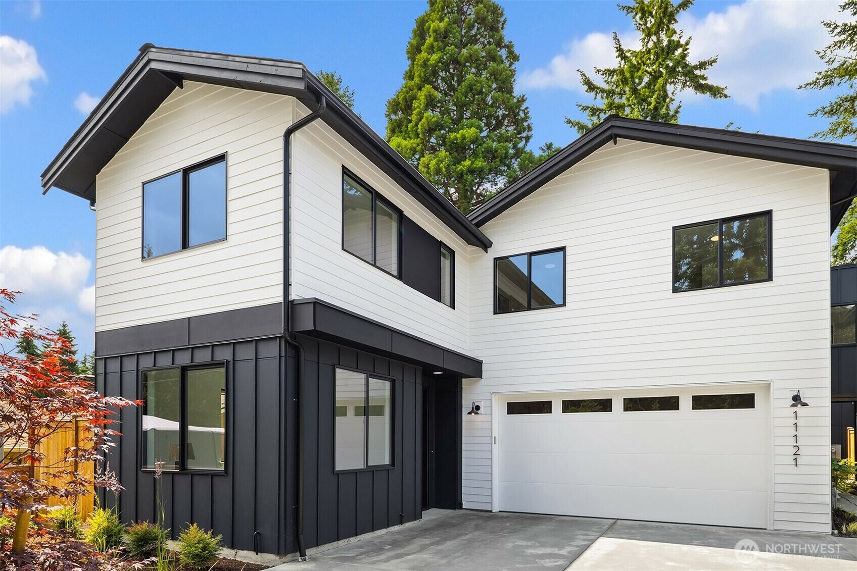 11121  105th Avenue NE  Kirkland WA 98033 photo