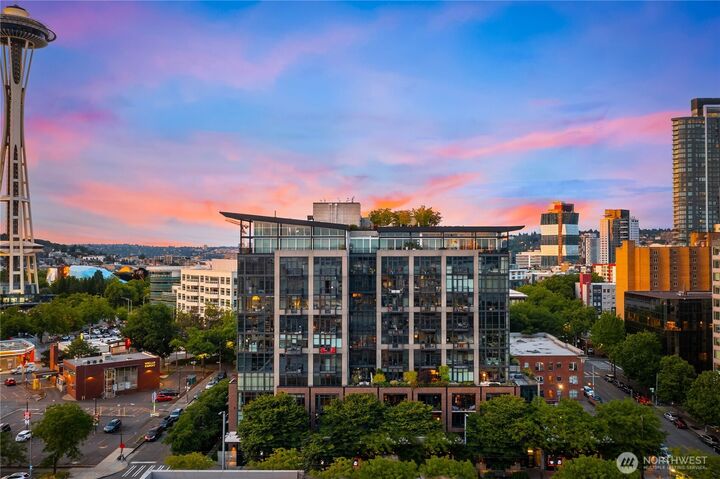 Property Photo:  2720  3rd Avenue 412  WA 98121 