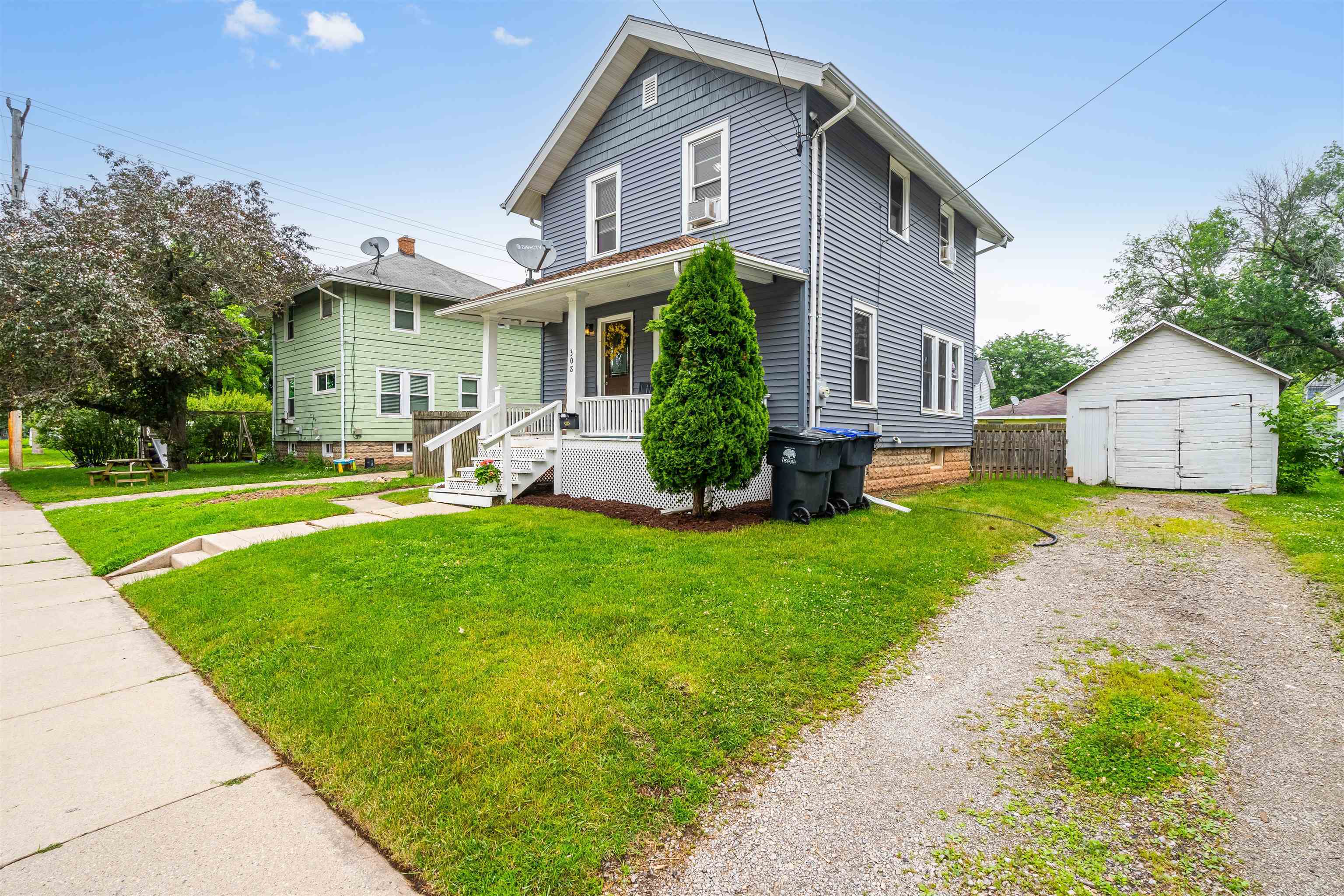 Property Photo: 308 Van Street WI 54956-2466