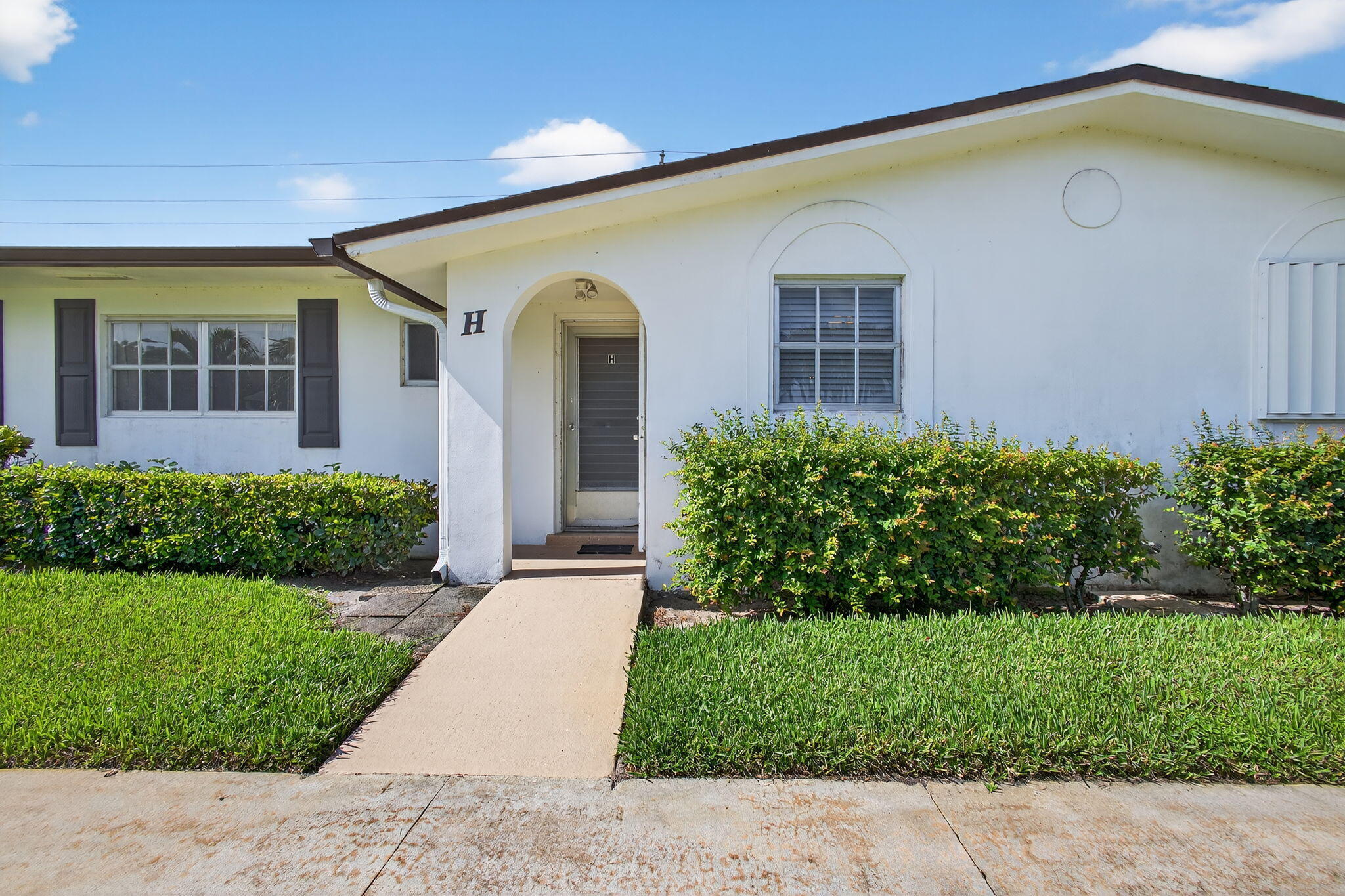Property Photo:  2916 Crosley Drive E H  FL 33415 