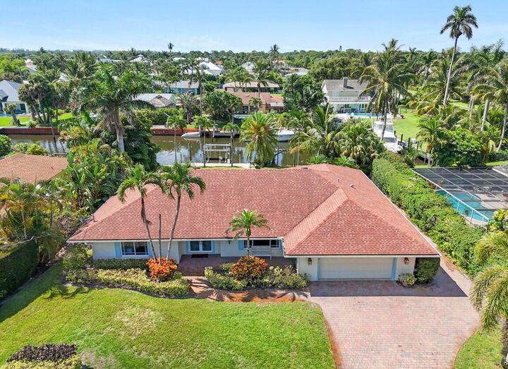 8318 SE Coconut Street  Hobe Sound FL 33455 photo