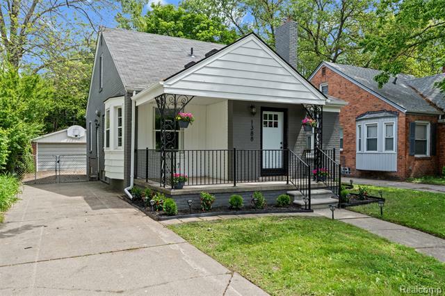 Property Photo:  1388 Vernier Road  MI 48236 
