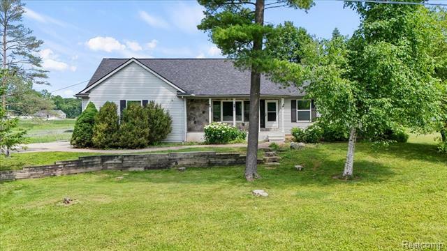145 E Huff Lake Court  Brandon Twp MI 48462 photo
