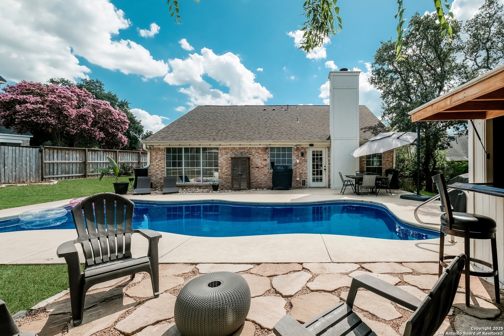 Property Photo: 25007 Summit Hollow TX 78258