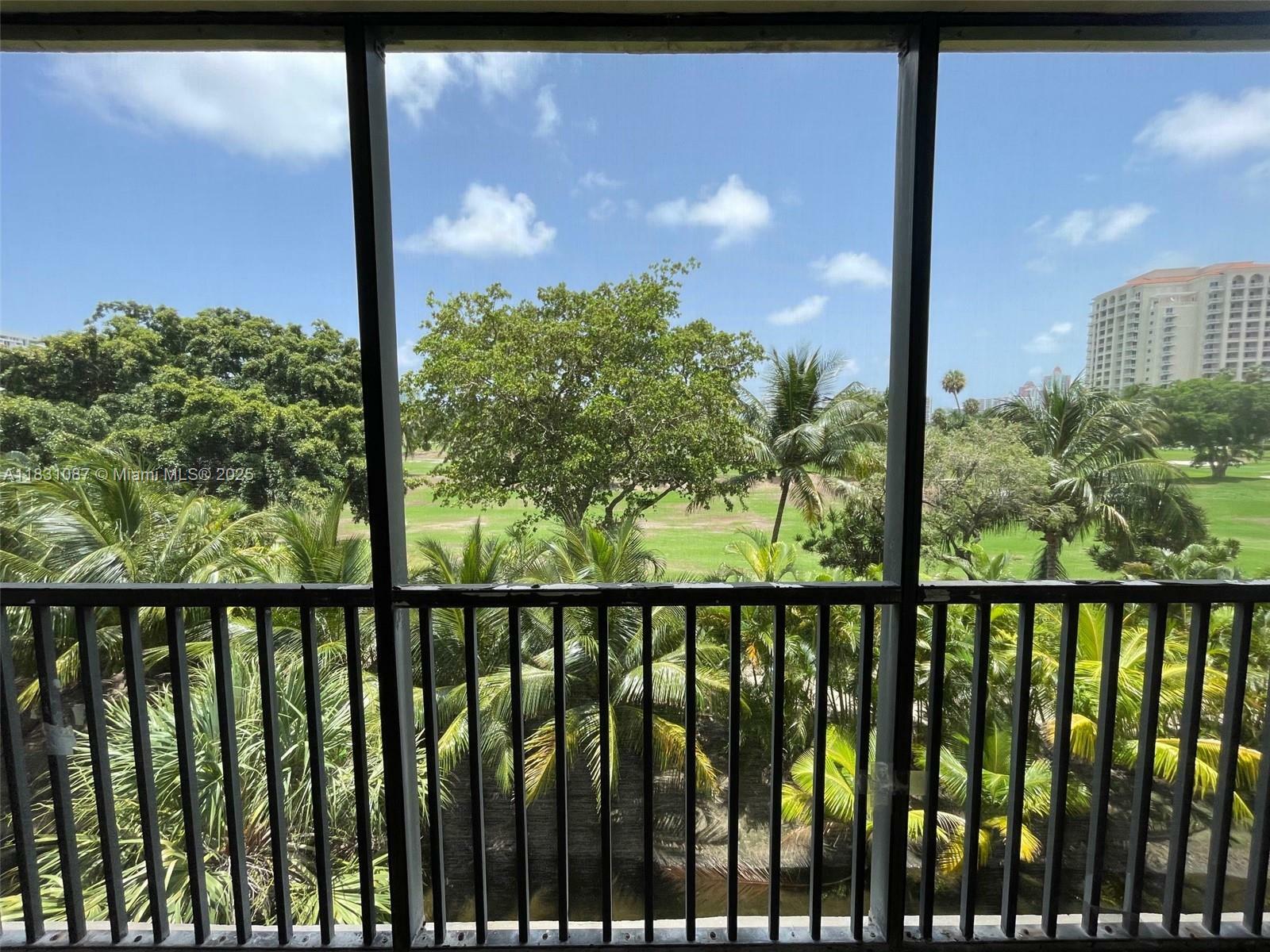 20335 W Country Club Dr 304  Aventura FL 33180 photo