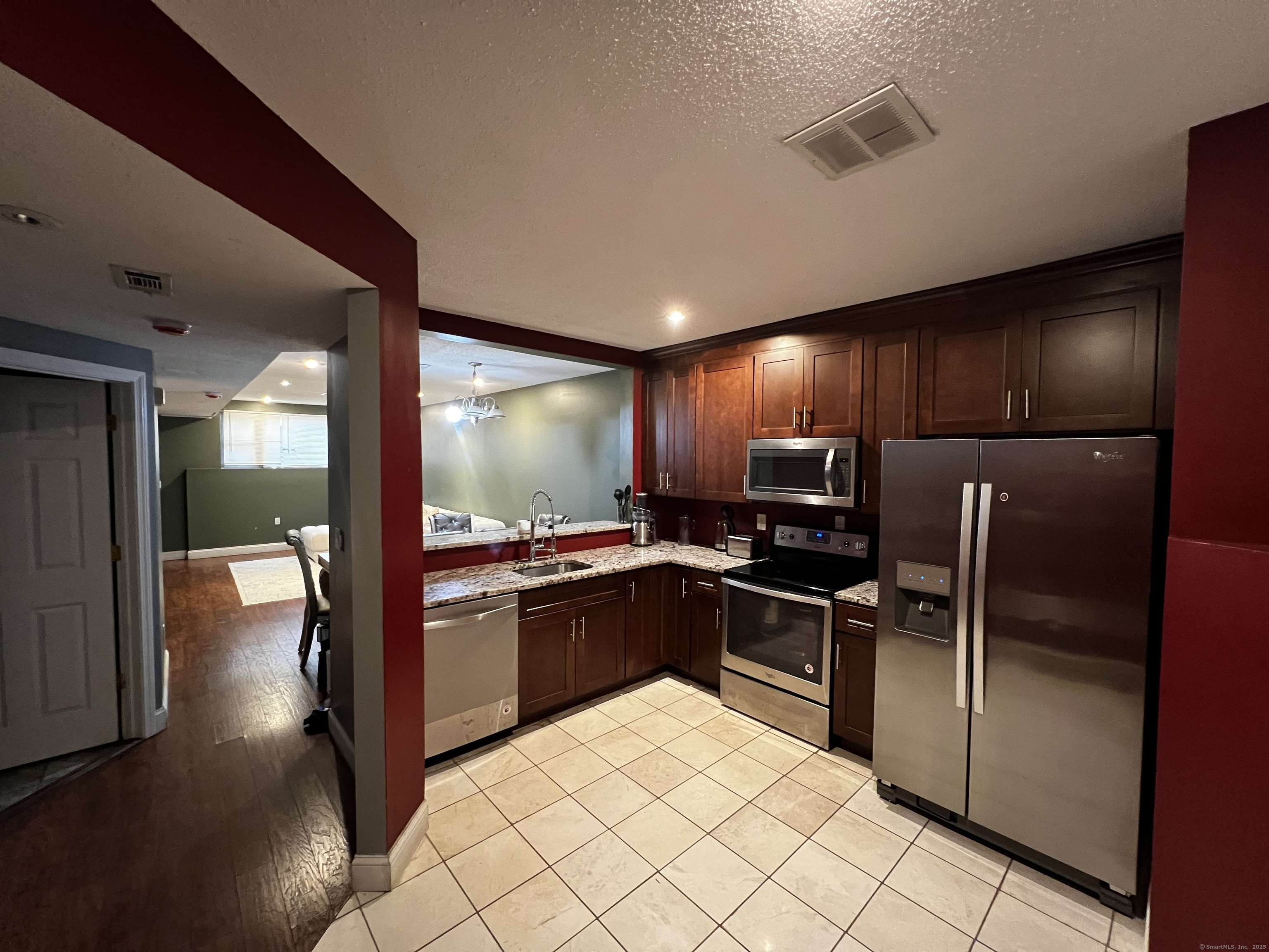 Property Photo: 132 Maple Avenue B CT 06114