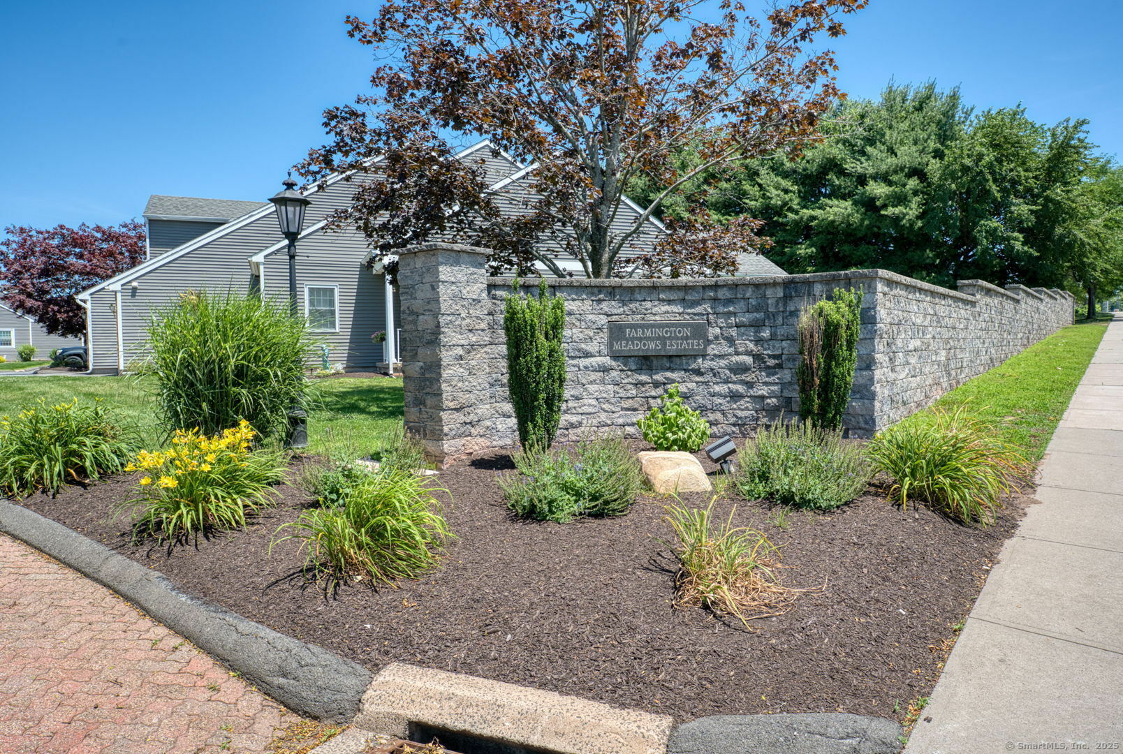 Property Photo: 1325 Farmington Avenue Apt 5 CT 06010