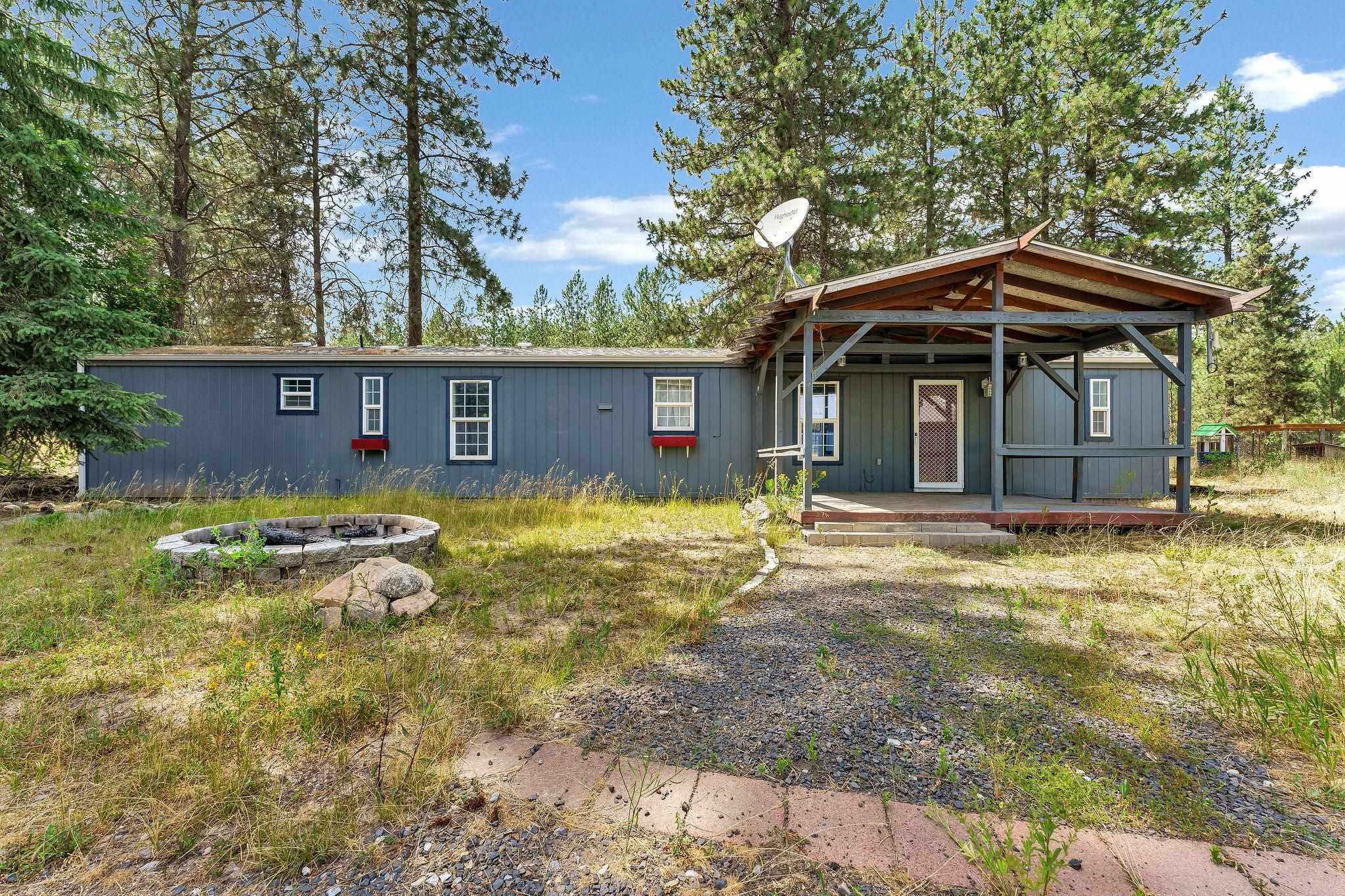 Property Photo: 6265 W Bluebird Way WA 99006