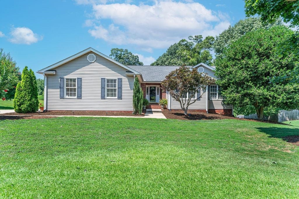 Property Photo: 615 Gramercy Boulevard SC 29301