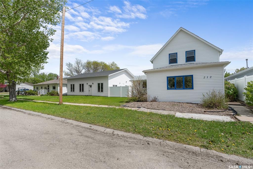Property Photo: 212 Main Street SK S0G 4H0