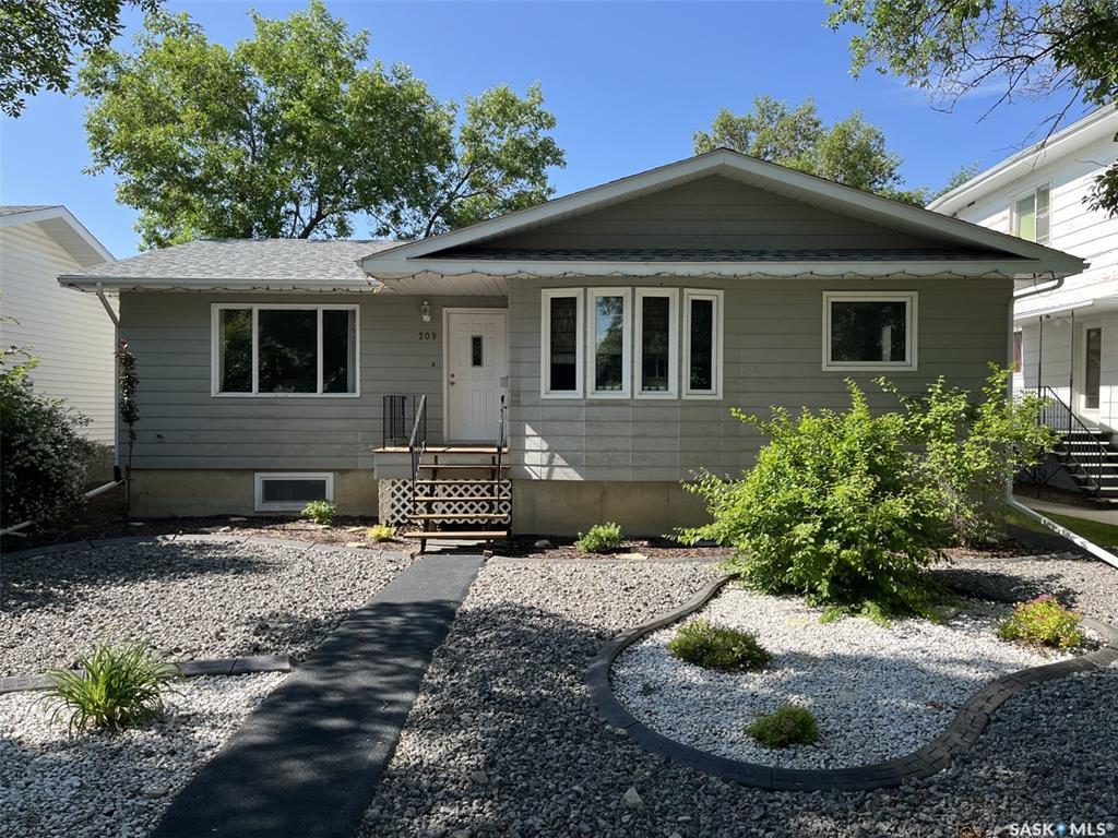 Property Photo: 209 3rd Avenue E SK S0L 2V0