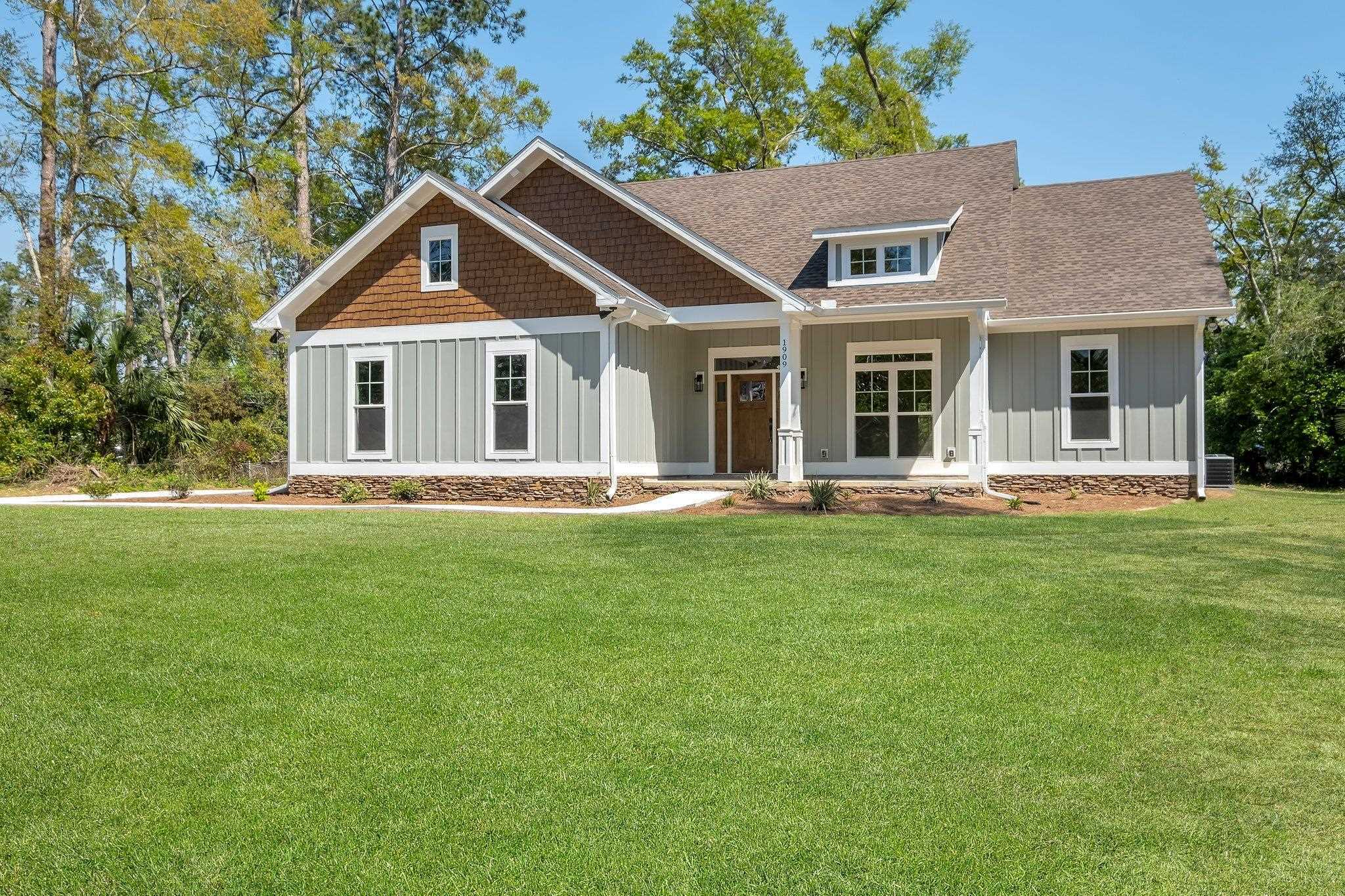 Property Photo:  1909 Chowkeebin Court  FL 32301 