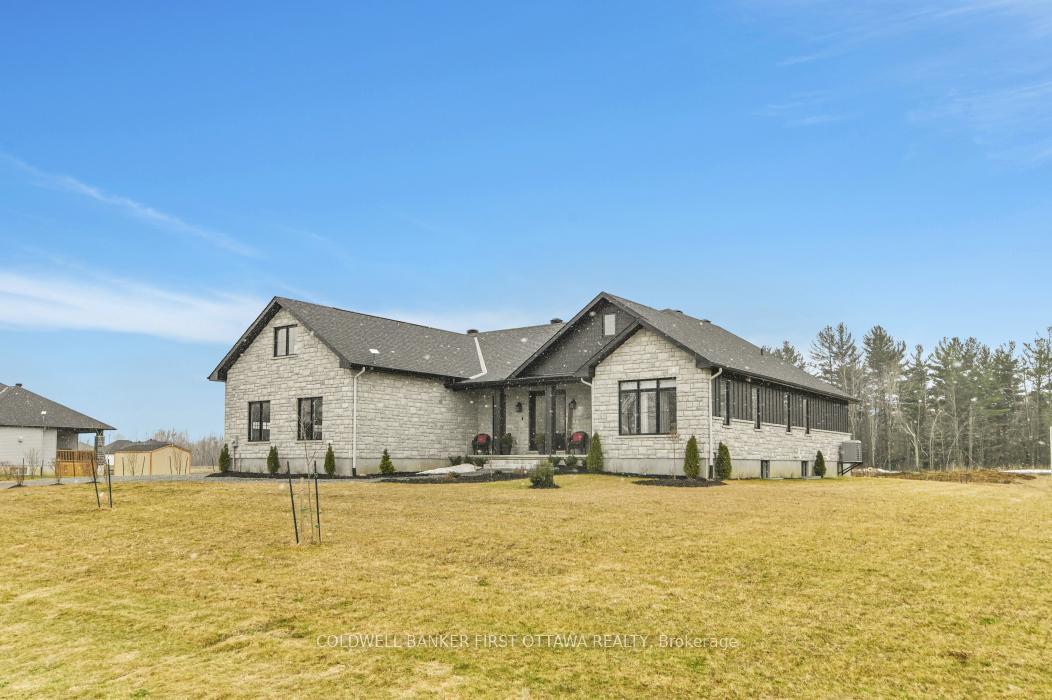 Property Photo: 1684 Trizisky Street ON K0E 1S0