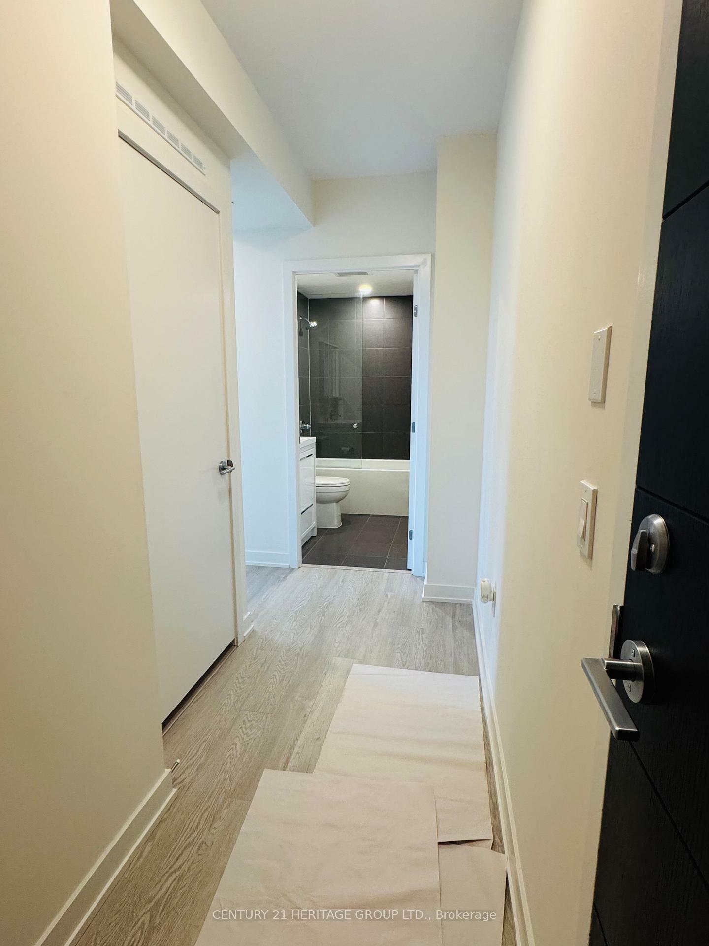 Property Photo:  212 King William Street 803  ON L8R 0A7 
