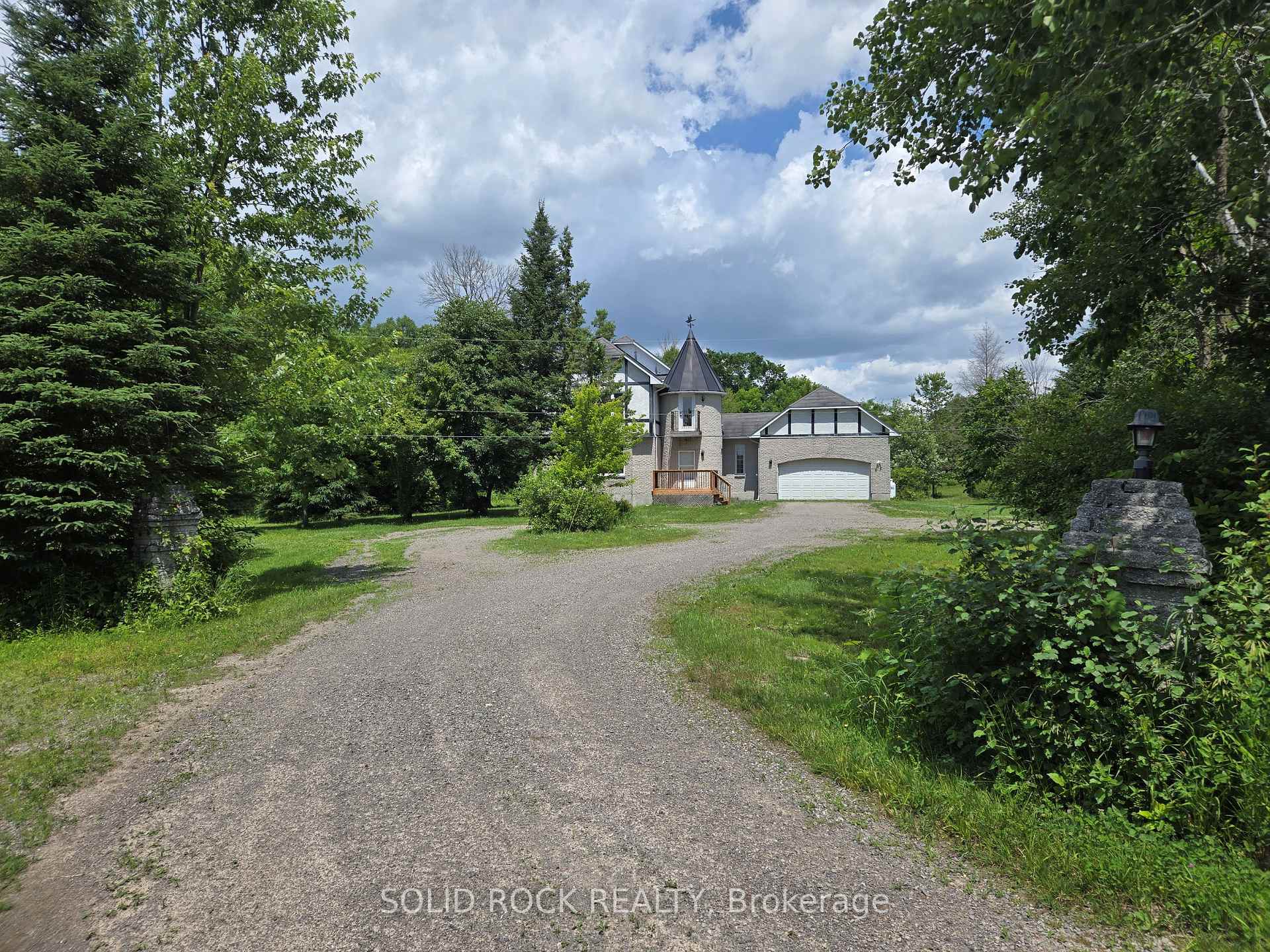 Property Photo: 1079 Birchview Lane ON K0C 1T0