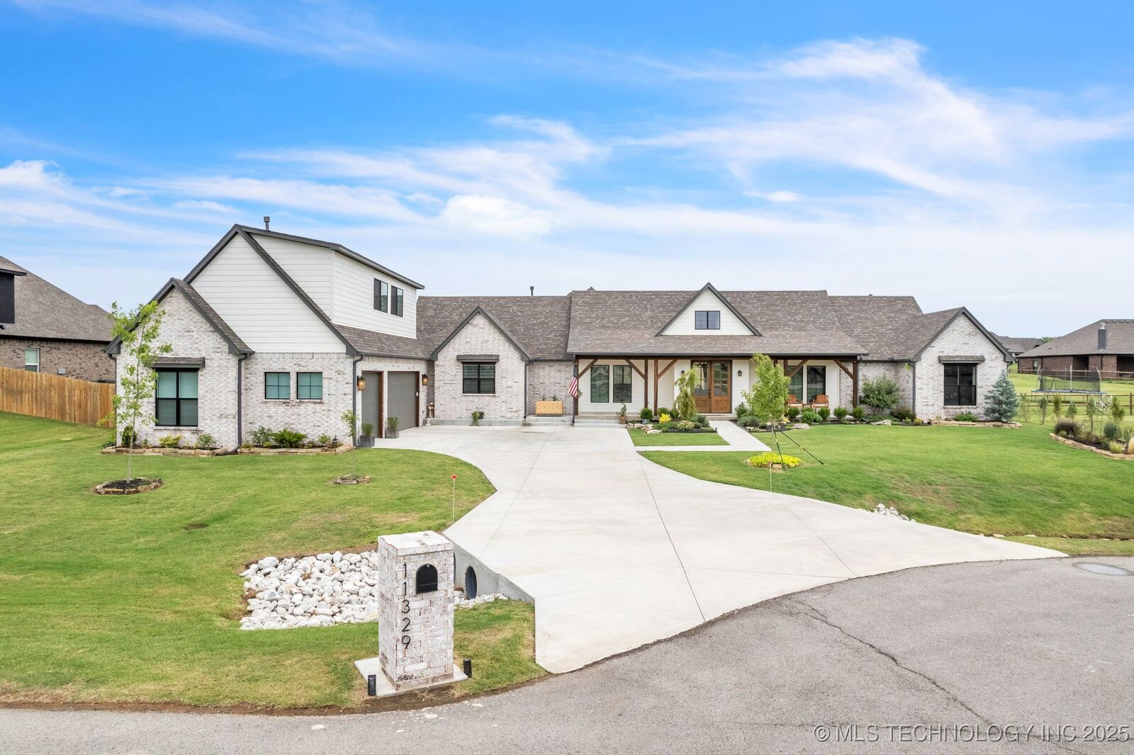 Property Photo: 11329 S 211th OK 74014