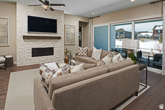 Property Photo:  243 E Polaris Dr 106  UT 84045 