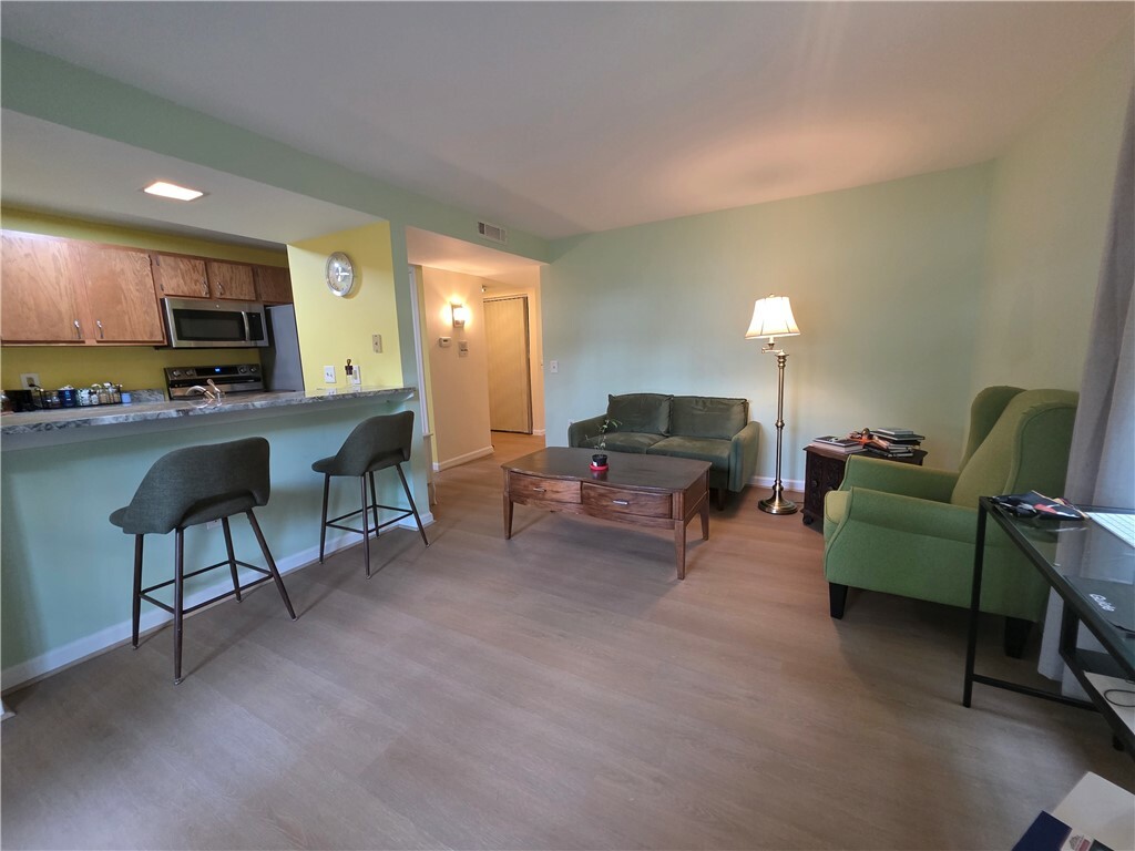 Property Photo: 3266 Ward St 3 PA 15213
