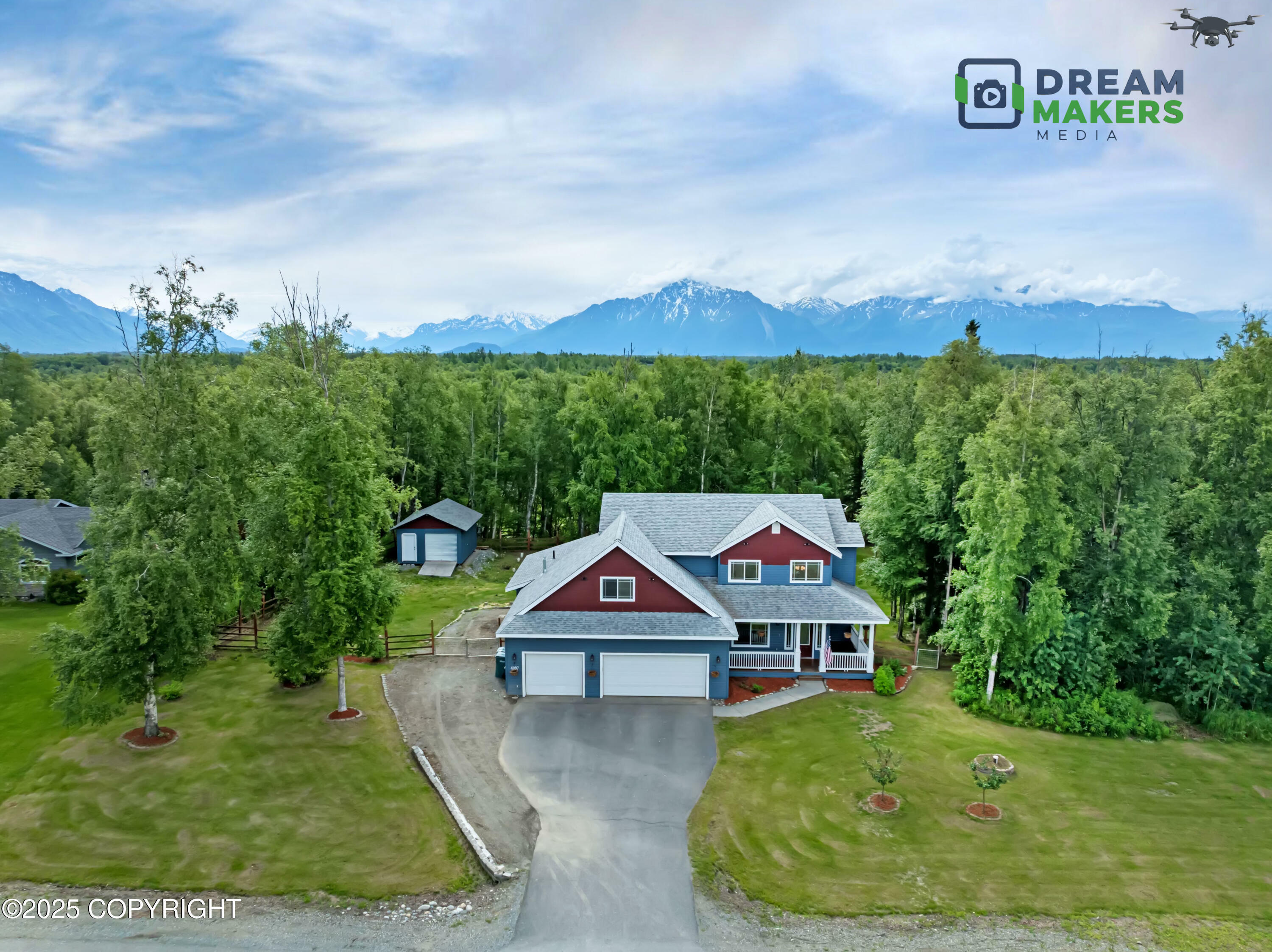 Property Photo: 4997 N Feldspar Circle AK 99654