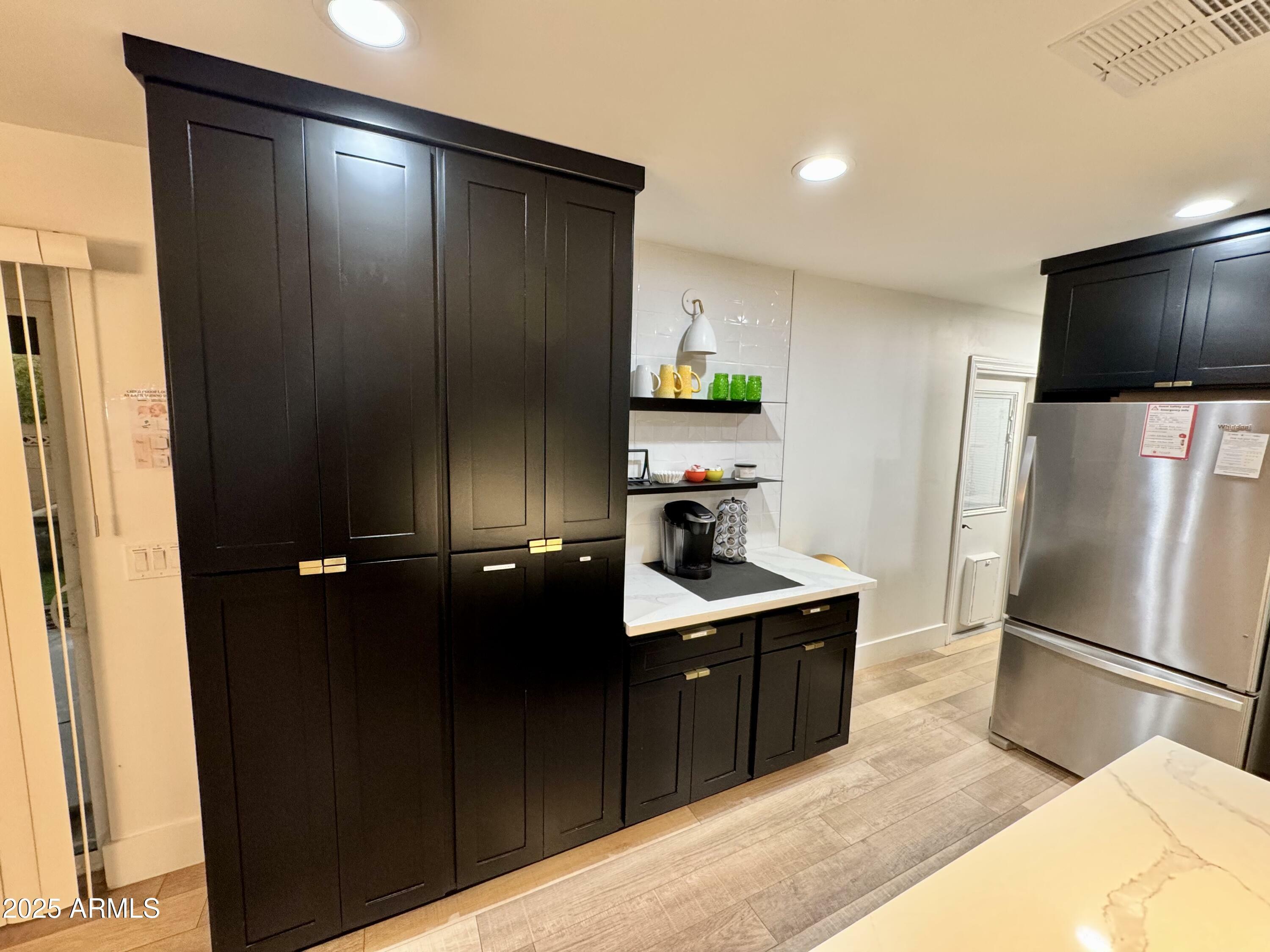 Property Photo: 8507 E Bonnie Rose Avenue AZ 85250