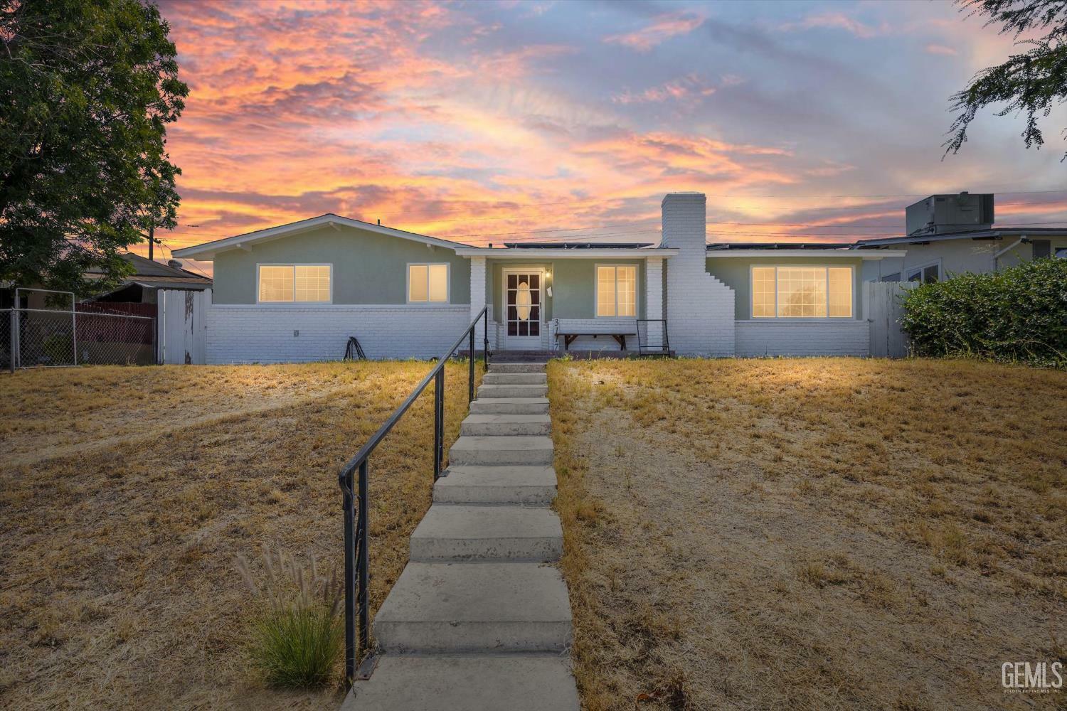 Property Photo: 3117 Arnold Street CA 93305