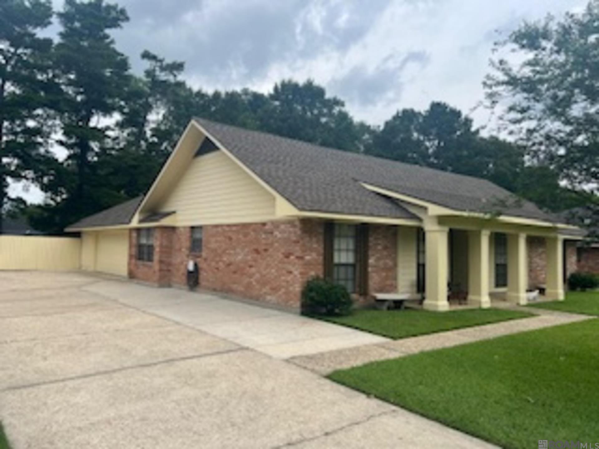 1342 Barkley Dr  Baton Rouge LA 70810 photo